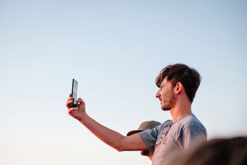 Phone Selfie Tips for Guys