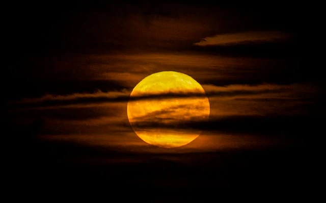 iPhone Moon Photography